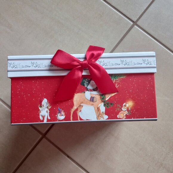 Festive Red Christmas Mug Gift Set - Picture 6 of 11